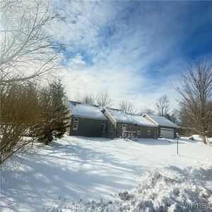 476 Maple Rd, Corfu, NY, 14036