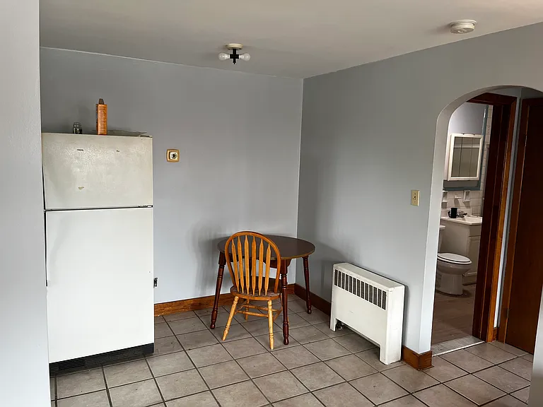 81 Main St #6 — Photo 2