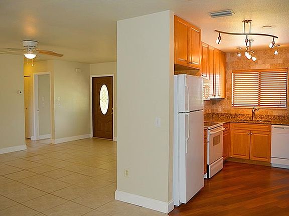 5th image of 4201 Rose Arbor Cir