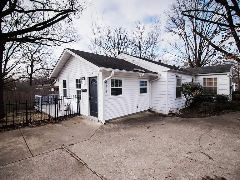 823 N Fillmore St — Photo 12