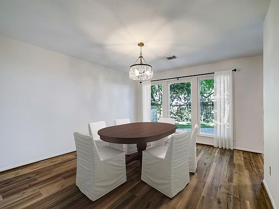 4th image of 11918 Riverview Dr