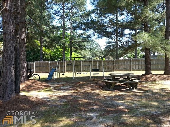 2nd image of 710 Ogeechee Dr E