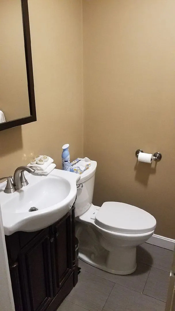 Large 1 Bed Minutes from BU!! (No Broker Fee) — Photo 2