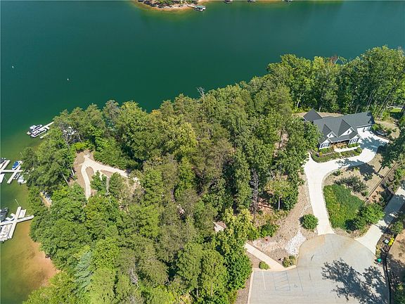 5th image of 223 Squirrel Point