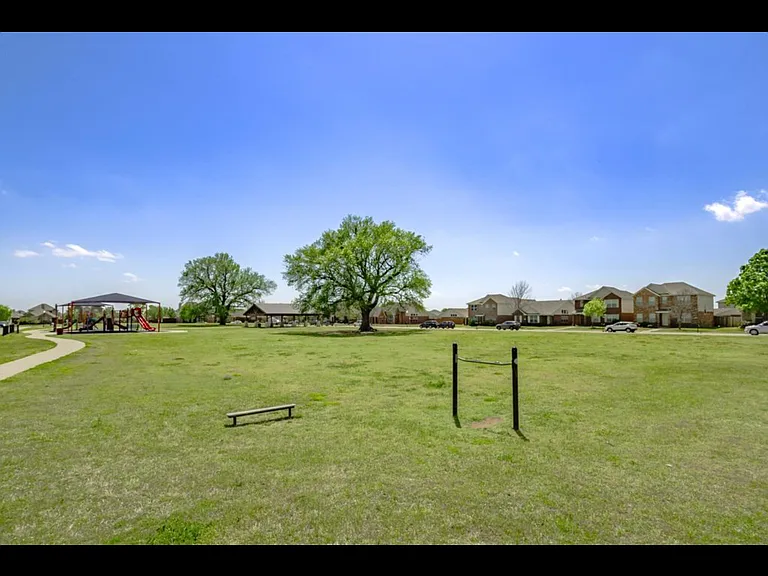 617 Crazy Horse Dr — Photo 16