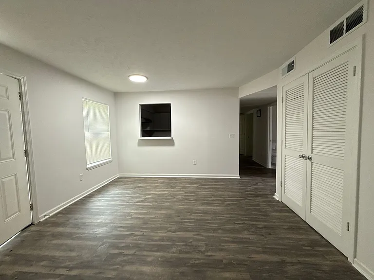 1723 W Kentucky St — Photo 53