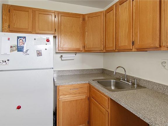 5th image of 4705 Henry Hudson Pkwy W APT 10B