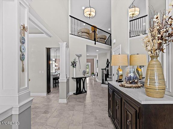 3rd image of 7 Firefly Lane