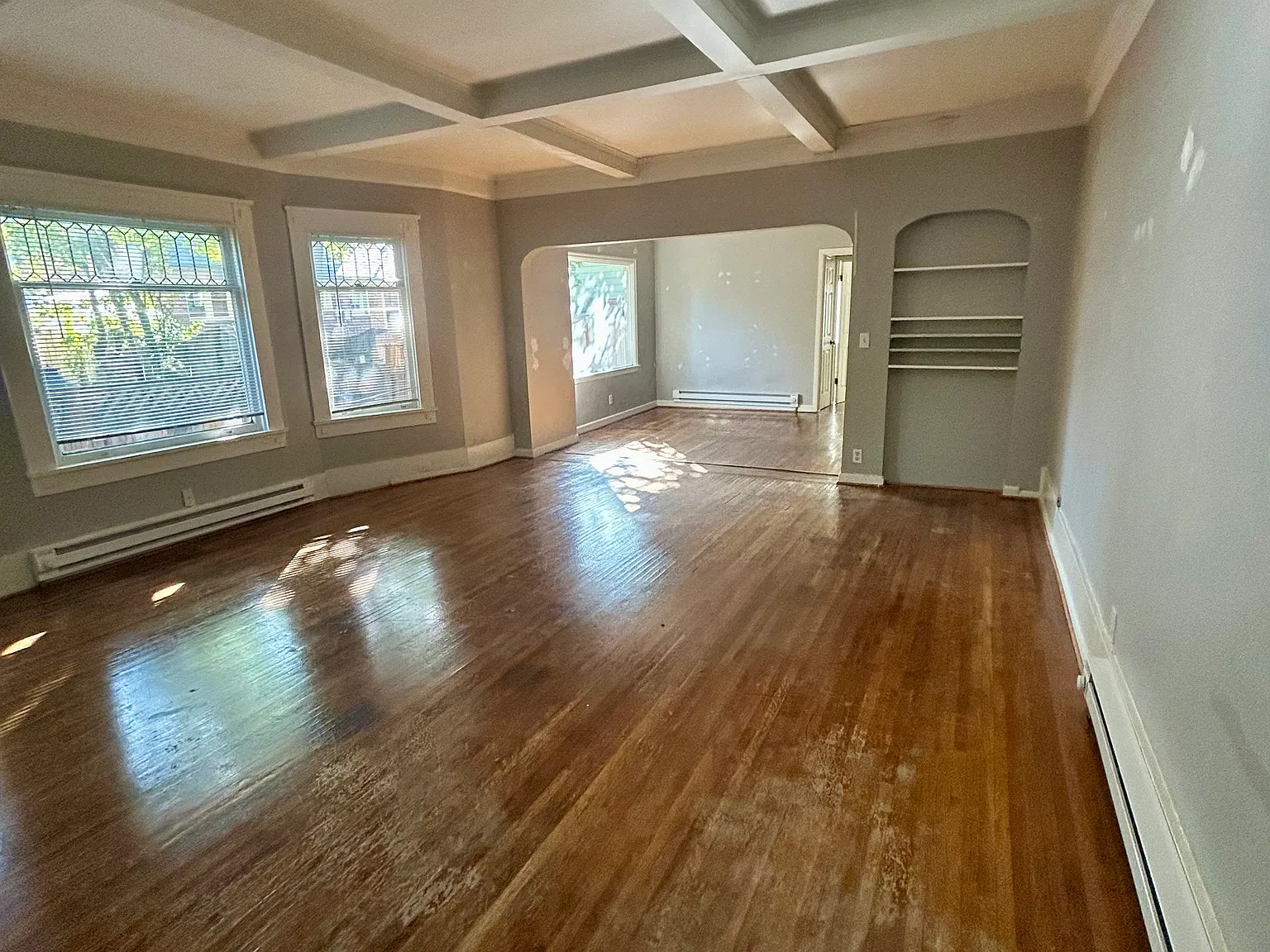 3 bed, 1200 sqft, $1,800 — Photo 2