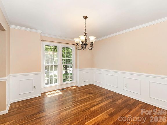 5th image of 14437 Raynham Dr