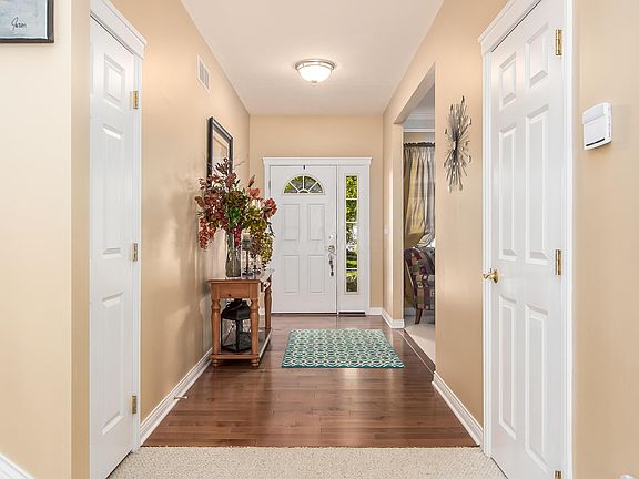 5th image of 6457 Summers Nook Dr