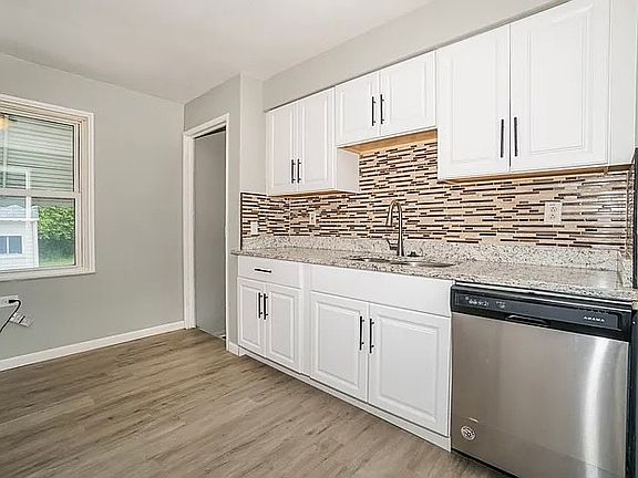 5th image of 4656 W 146th St #1