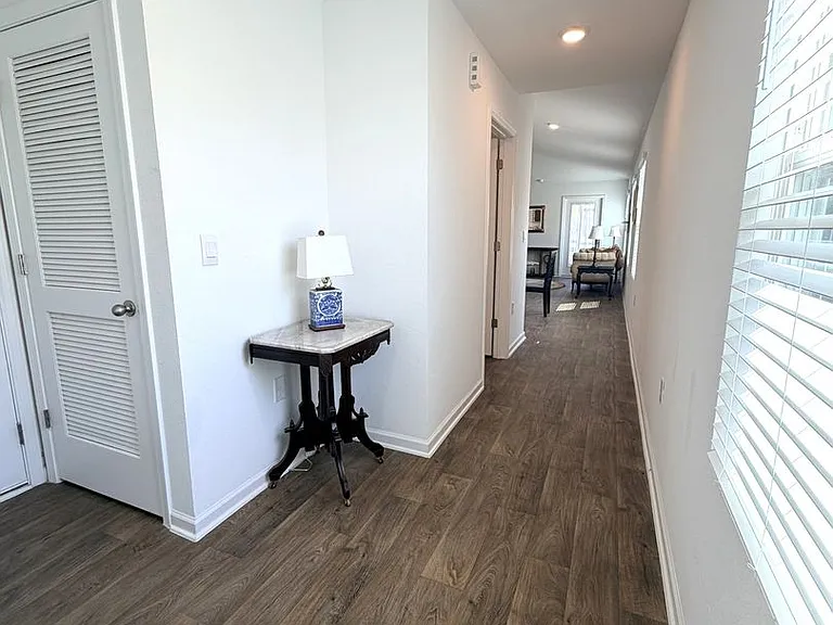 2734 Oak Stream Dr — Photo 3