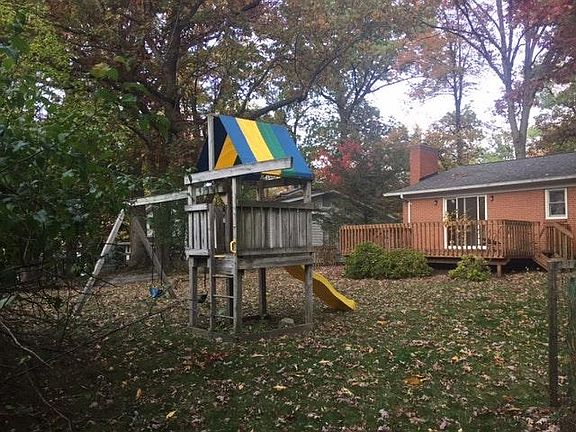 rear with play structure