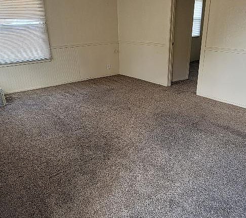 2nd image of 2101 E Oak St