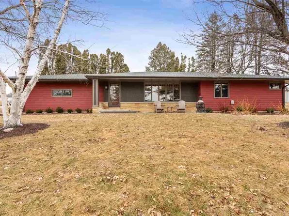 801 Madison St, Williamsburg, IA 52361