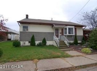 818 W 17th St, Hazleton, PA 18201