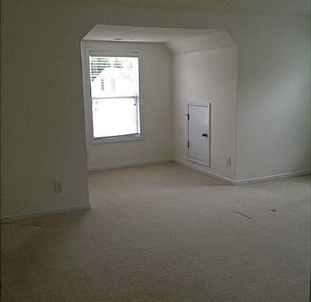 5th image of 3742 Plymouth Rock Dr