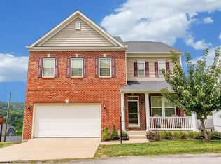 12 Summers Ridge Rd, Morgantown, WV 26508