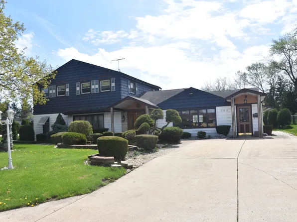 380 Forest Preserve Dr, Wood Dale, IL 60191