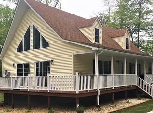 144 Bayside Ct, Reedville, VA 22539