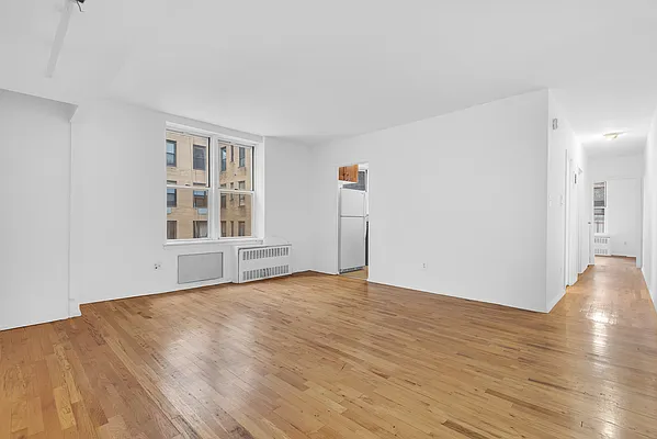 Sold by Bond New York | media 2