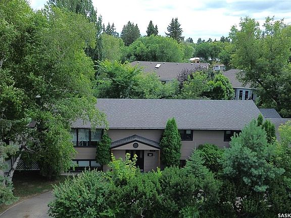 3rd image of 3335 Merritt STREET