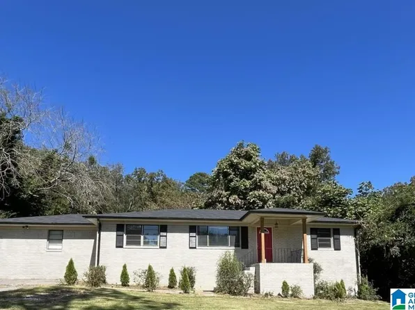 310 White Pine St, Trussville, AL 35173