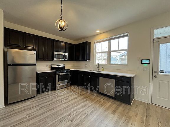 4th image of 228 N 21st St