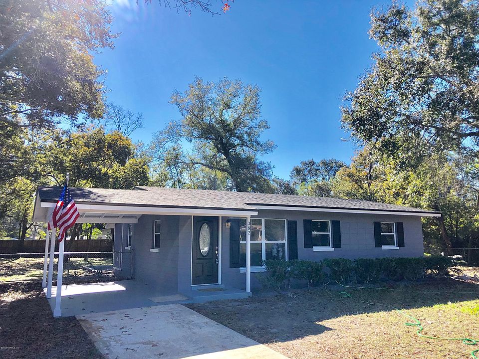 1st image of 382 Loma Pl