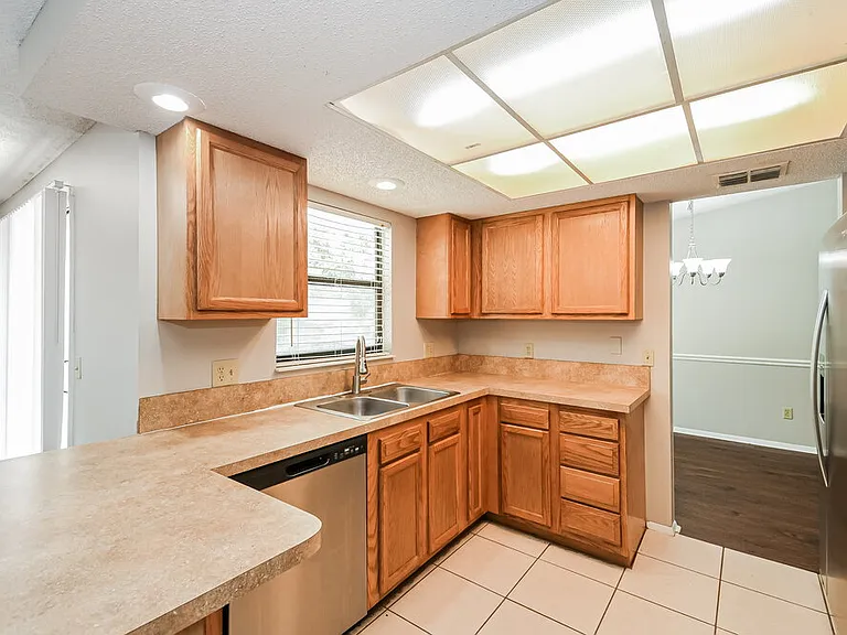 2921 Andy Ct — Photo 6