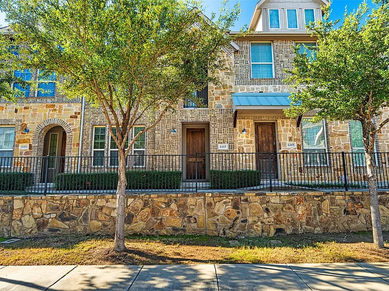 6465 Naples Dr — Photo 2