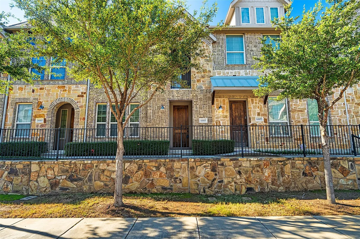 Building Photo - 6465 Naples Dr