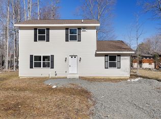776 Country Place Dr, Tobyhanna, PA