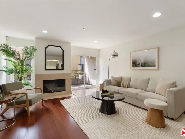 1951 N Beachwood Dr APT 206, Los Angeles, CA 90068