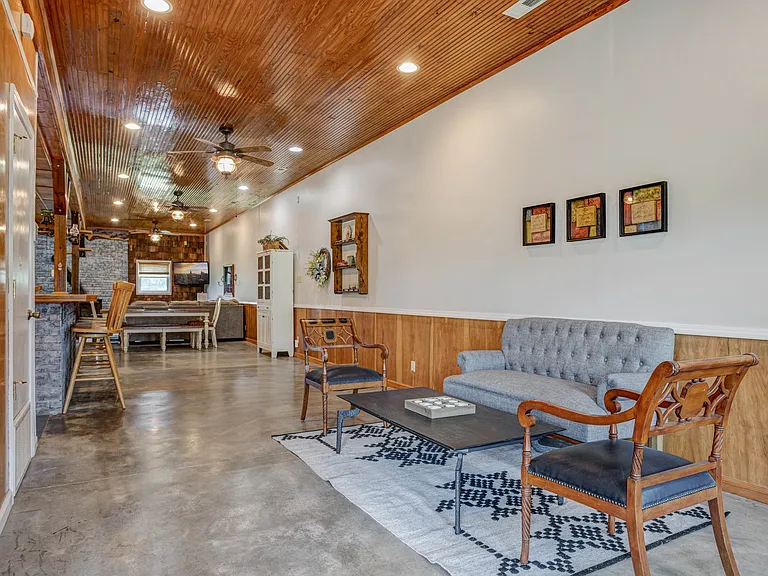 Large & flexible use of space.