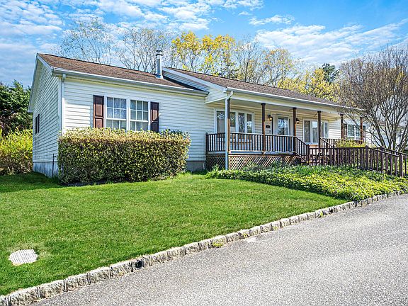 3rd image of 1407 Middle Road #253