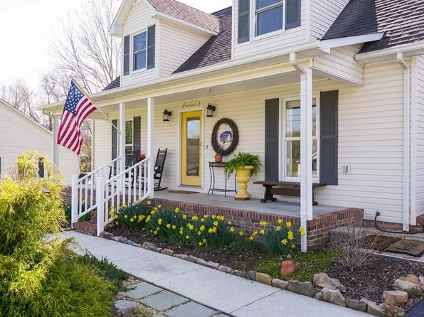 2337 Lake Pointe Dr, Cookeville, TN 38506