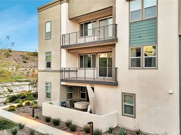 26958 Sandbar Willow Pl #205, Valencia, CA 91381