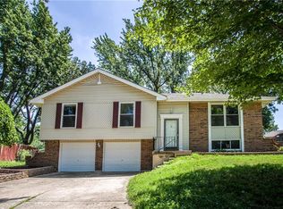 508 NE Shiloh Cir, Blue Springs, MO 64014