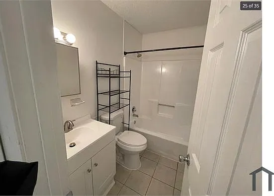 6832 Tiki Ln #4 — Photo 22