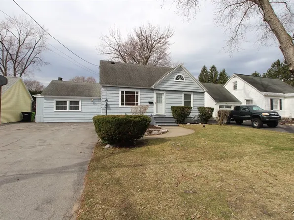 206 Helen St, North Syracuse, NY 13212