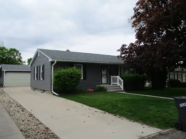 1316 Lincoln Rd, Monmouth, IL 61462