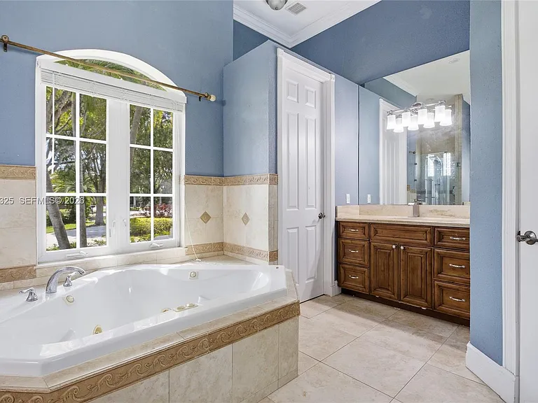 20401 SW 48th Pl — Photo 18