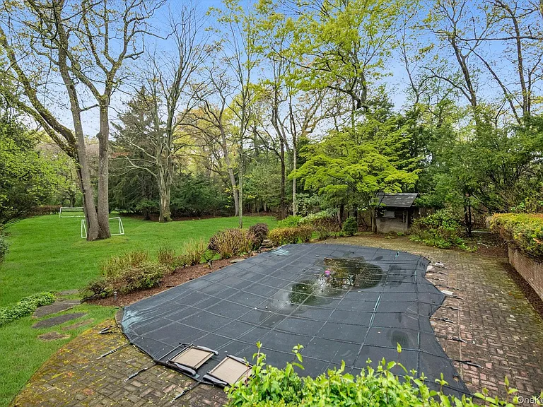 10 Hidden Pond — Photo 40