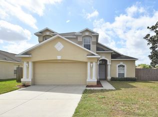 3415 Berry Blossom Ln, Plant City, FL 33567
