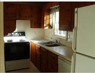 2nd image of 7 Dearborn Dr