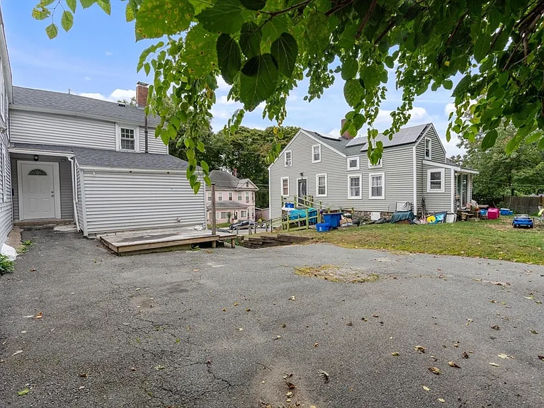 95B N Main St #B — Photo 34