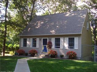 10 Winthrop Rd, Gales Ferry, CT 06335