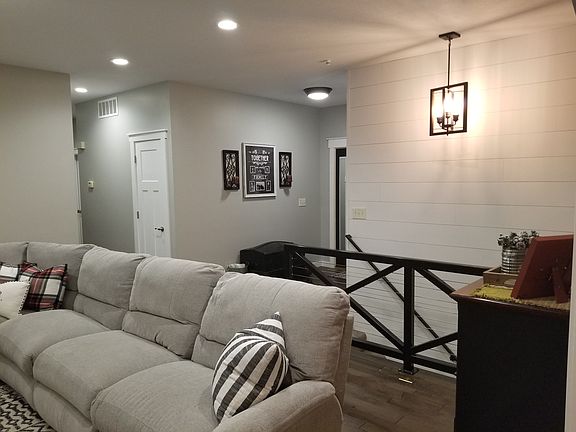 4th image of 2430 N Shefford Ct